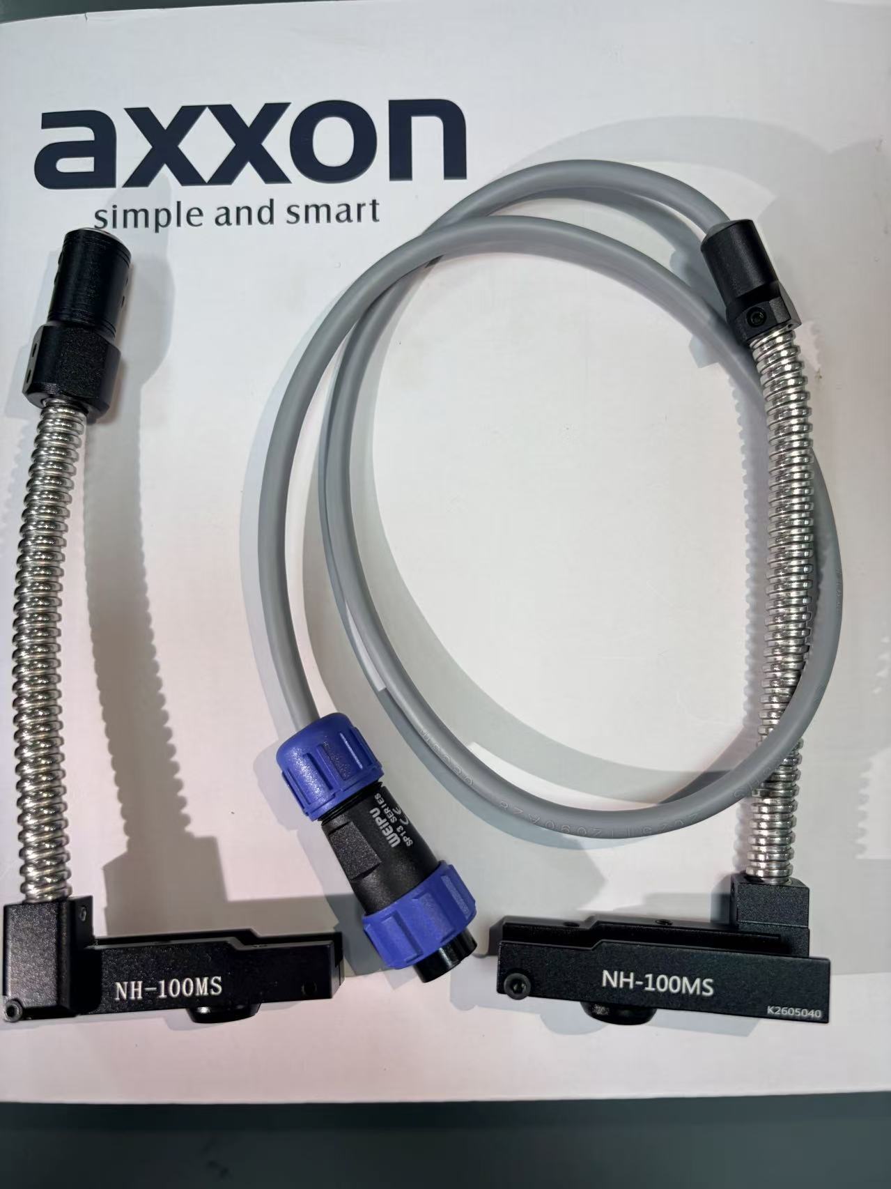 Axxon केबल्स
